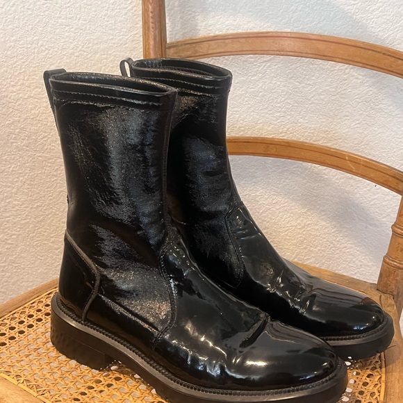 Aquatalia Leoda Black Boots - Picture 3 of 8